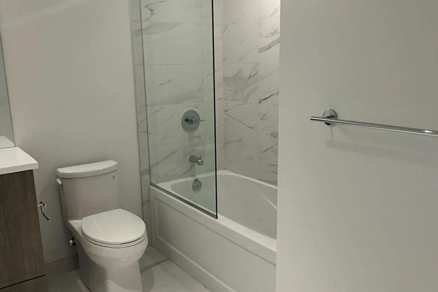 Additional image 16 of 195 Commerce Street 1705