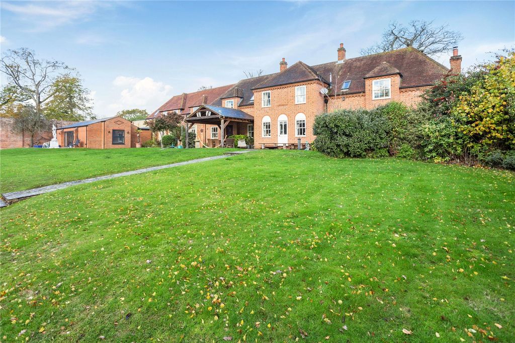 Additional image 8 of 5 bed detached house to rentBath Road, Speen, Newbury, Berkshire RG14