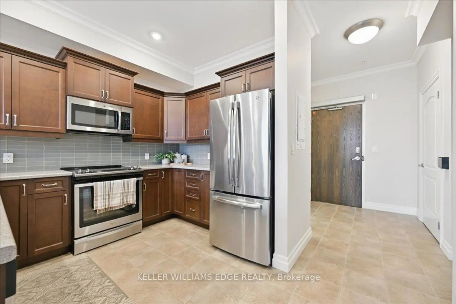 Additional image 4 of 3290 New Street 607