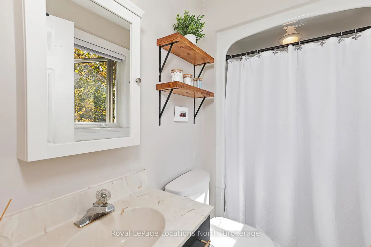 Additional image 8 of 103478 Grey 18 Road