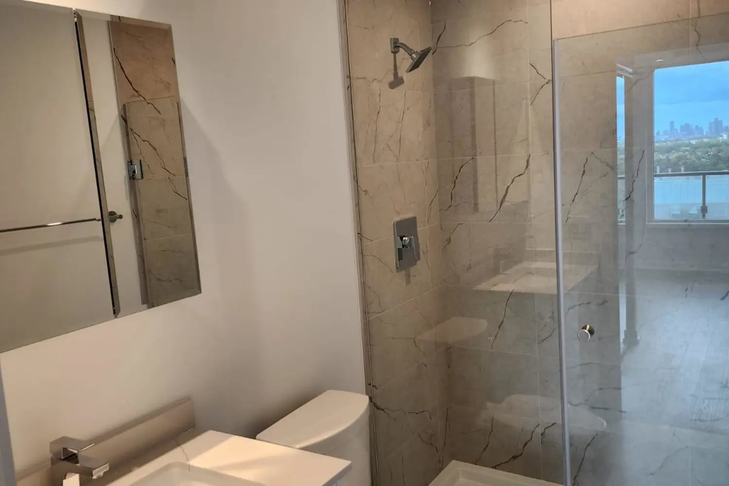 Additional image 9 of 1926 Lakeshore Boulevard 2805