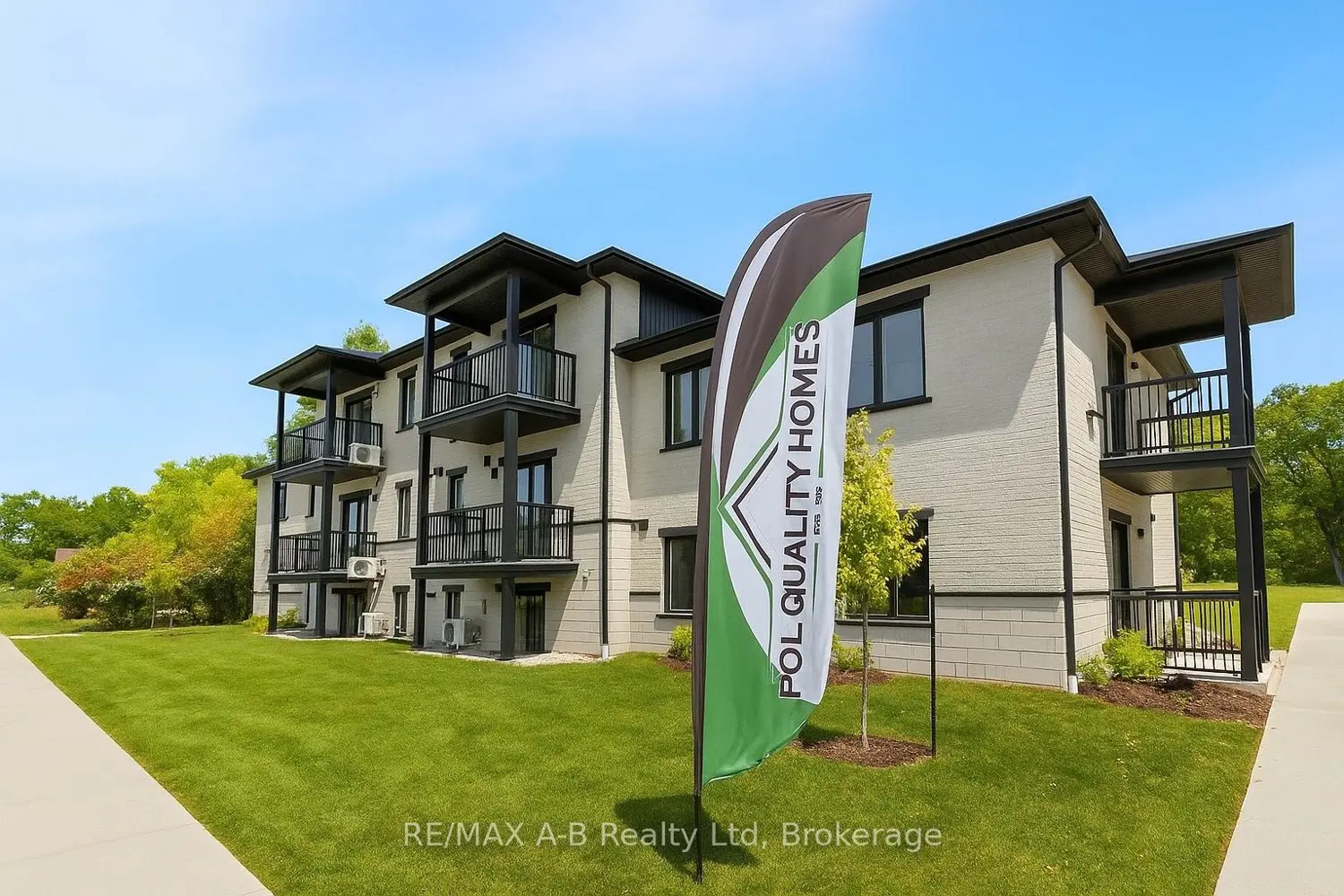 Additional image 2 of 428 Queen Street 3