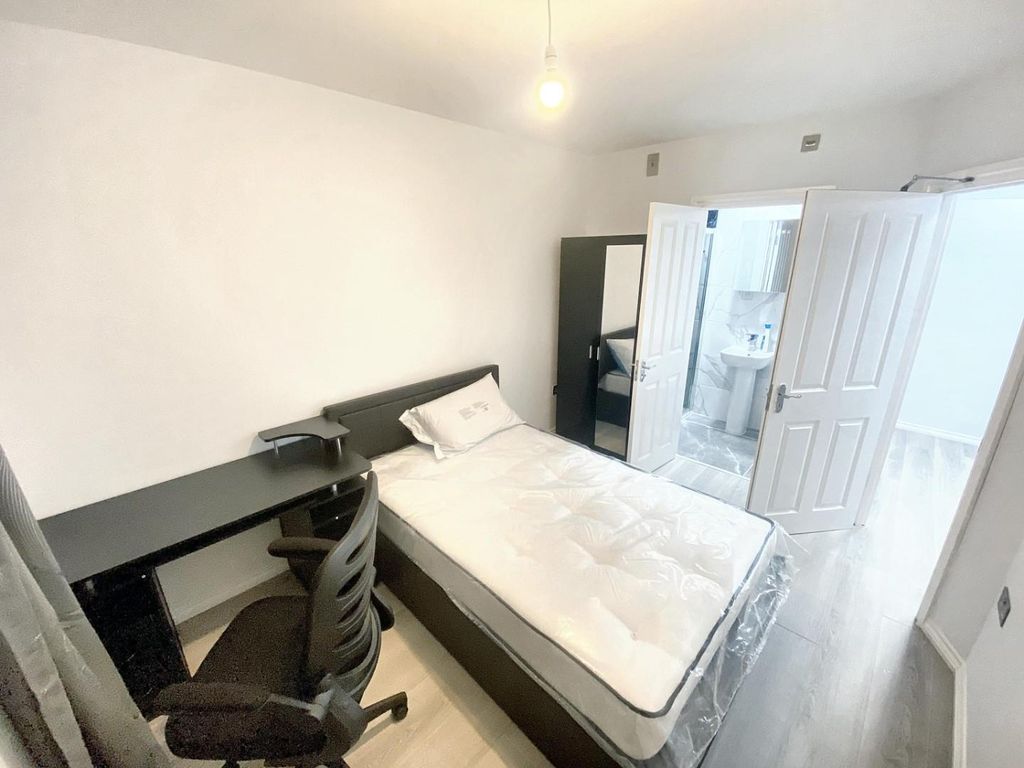 Additional image 12 of 6 bed property to rentHogarth Walk, Bristol BS7