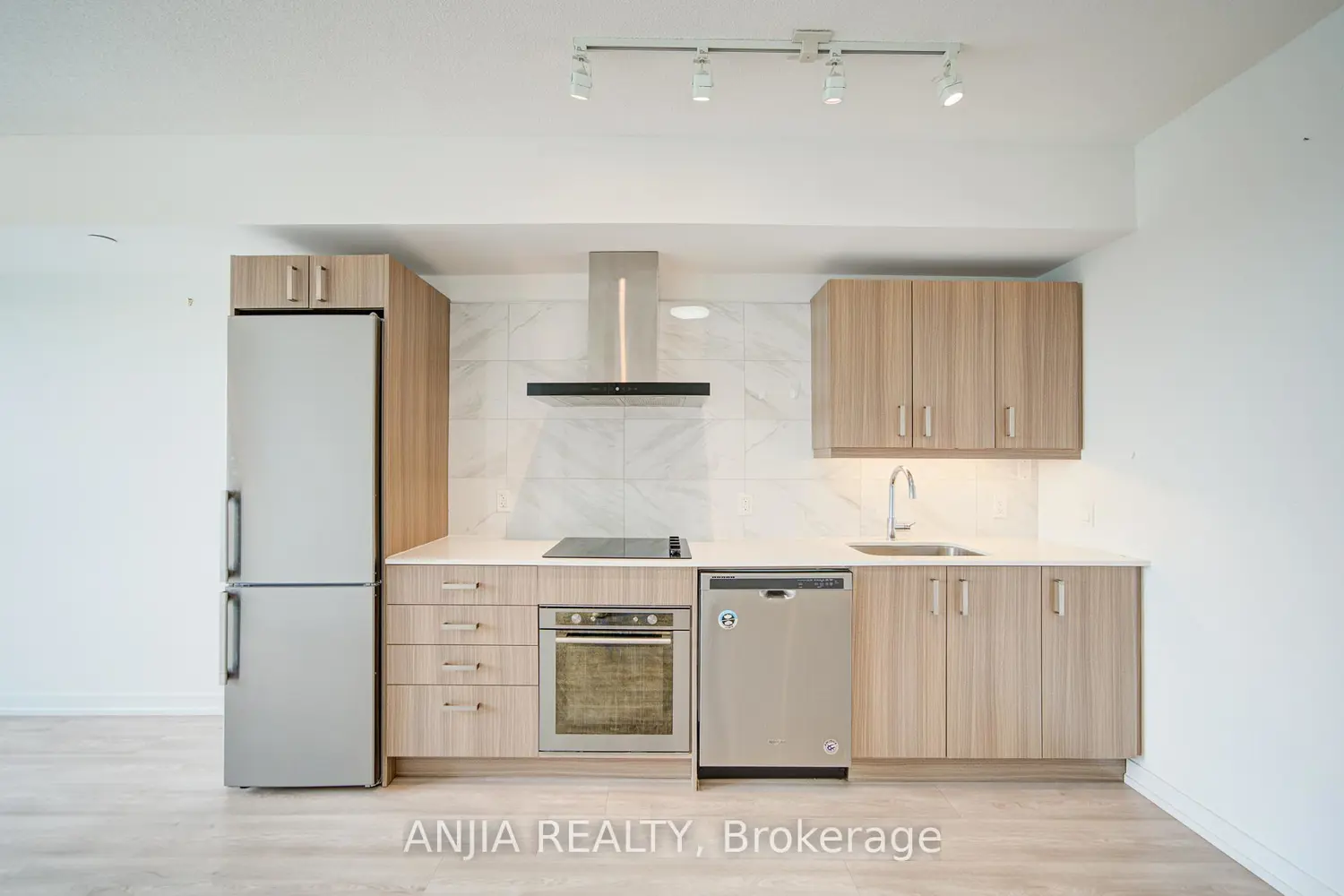 Additional image 7 of 1028 Mcnicoll Avenue 1213