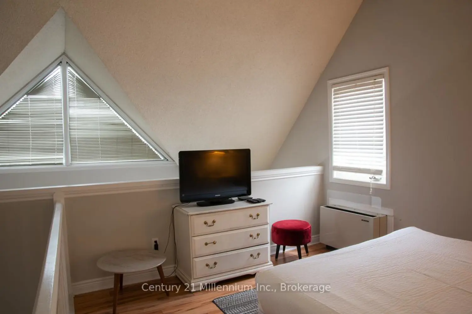 Additional image 12 of 796468 Grey 19 Road 110