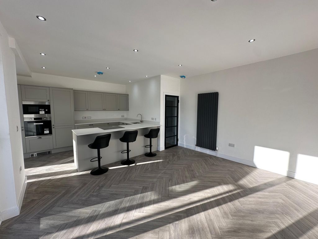 Additional image 5 of 3 bed bungalow to rent2 Woodland Gardens, Hamilton ML3