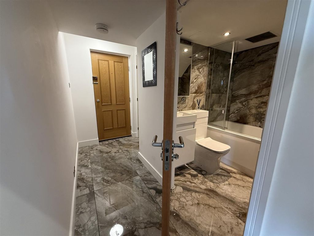 Additional image 3 of 1 bed flat to rentPierhead View, Penarth CF64