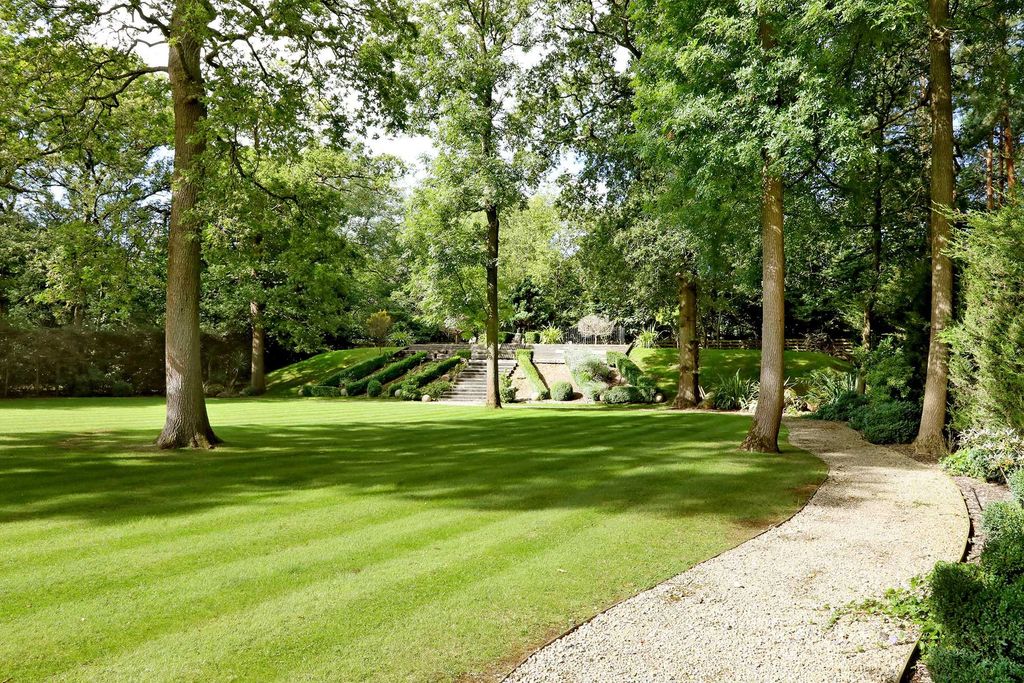 Additional image 42 of 9 bed detached house to rentSlade Oak Lane, Gerrards Cross SL9