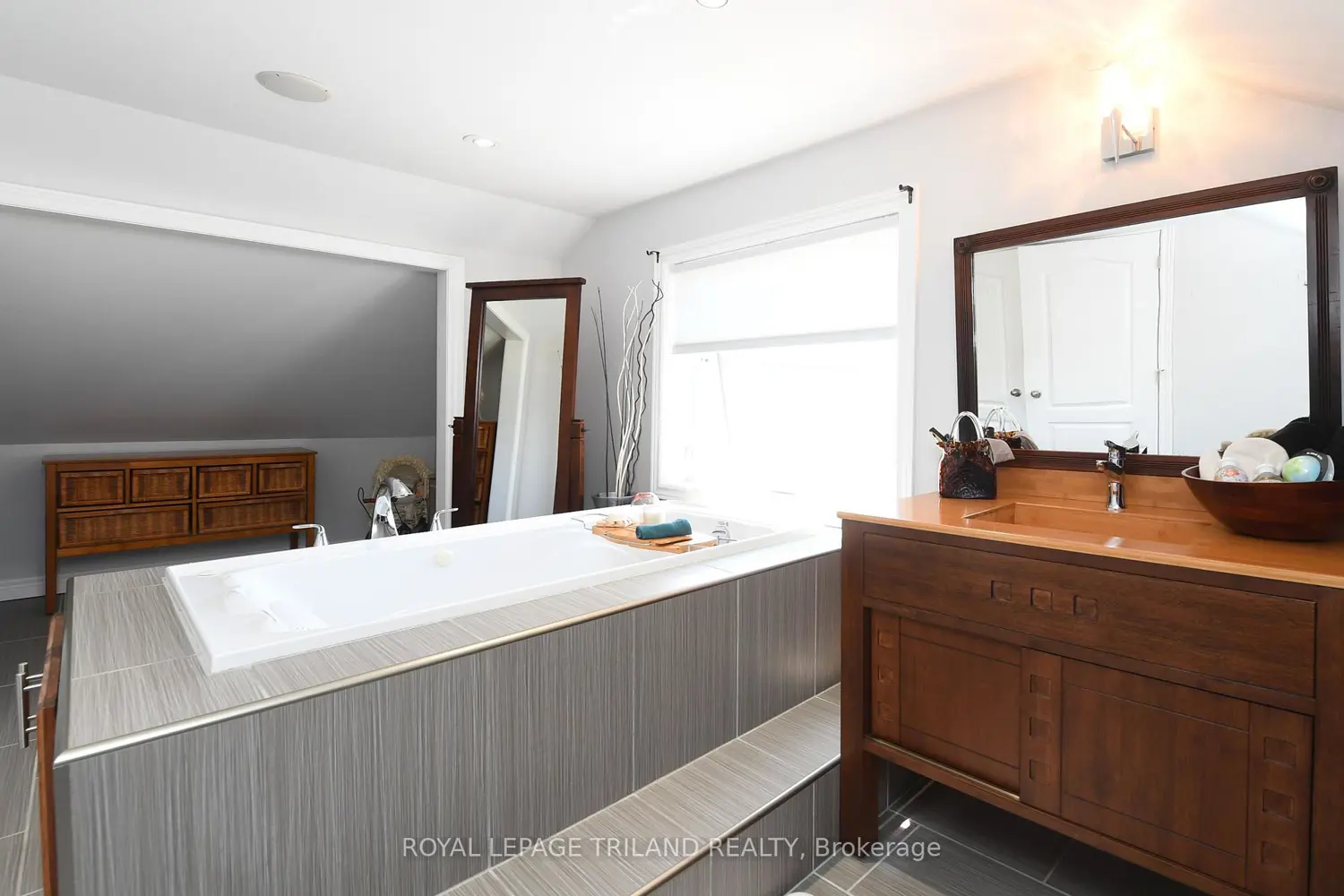 Additional image 14 of 48789 Dexter Line