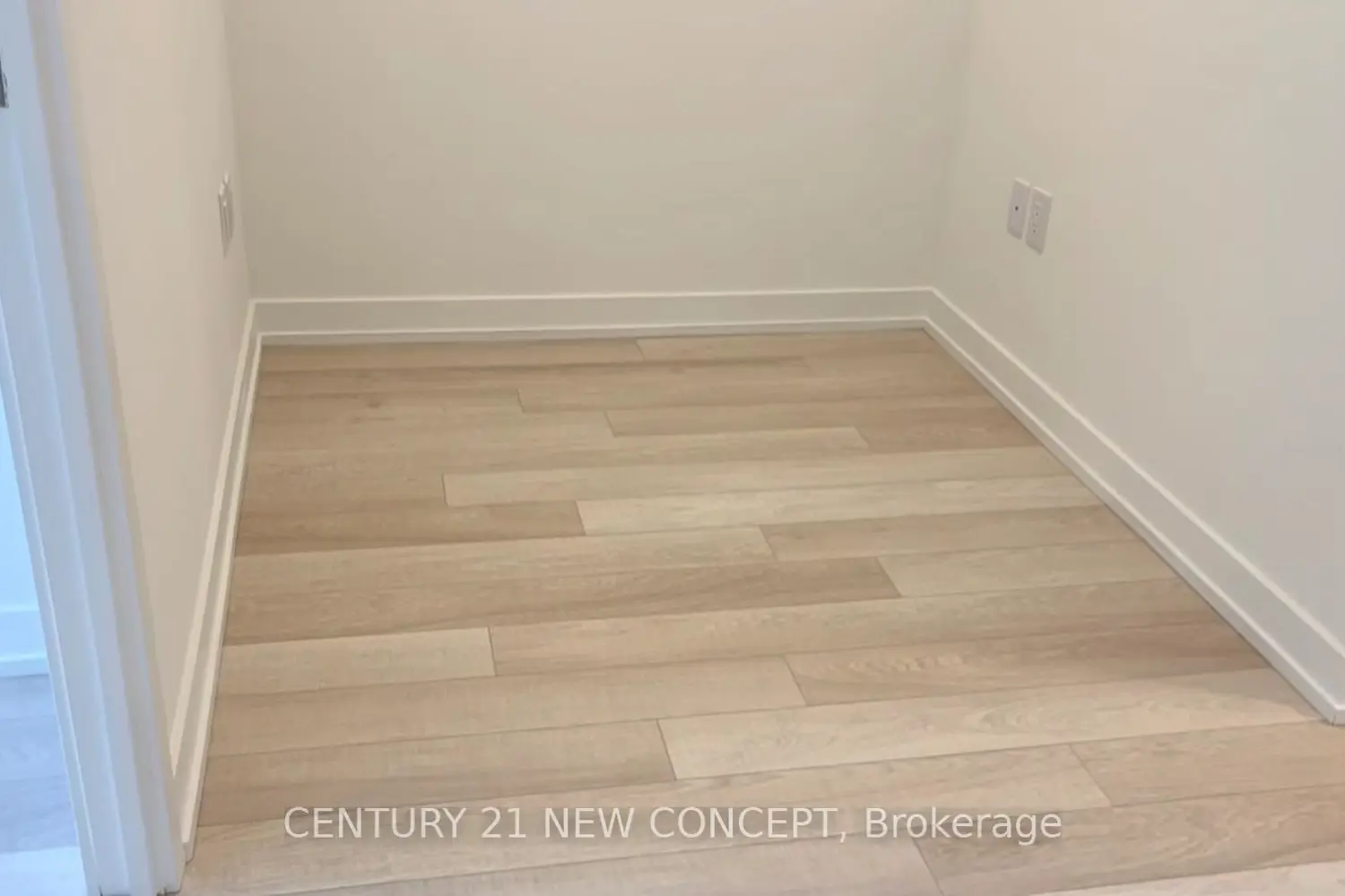 Additional image 4 of 39 Roehampton Avenue 1204