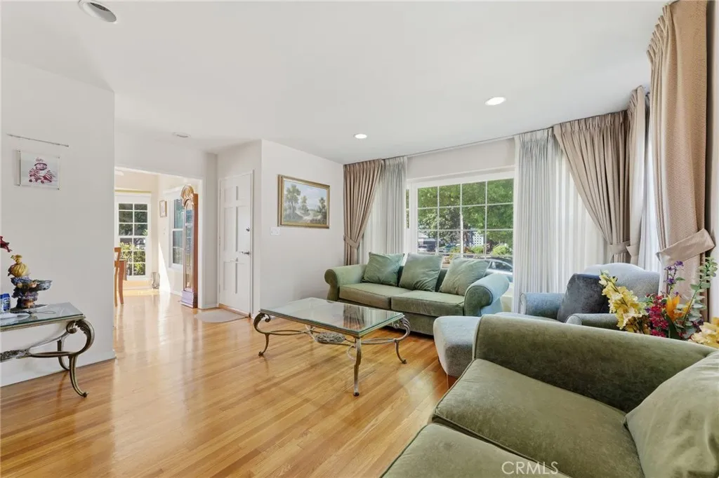 Additional image 31 of 6524 Forbes Ave, Lake Balboa, CA 91406