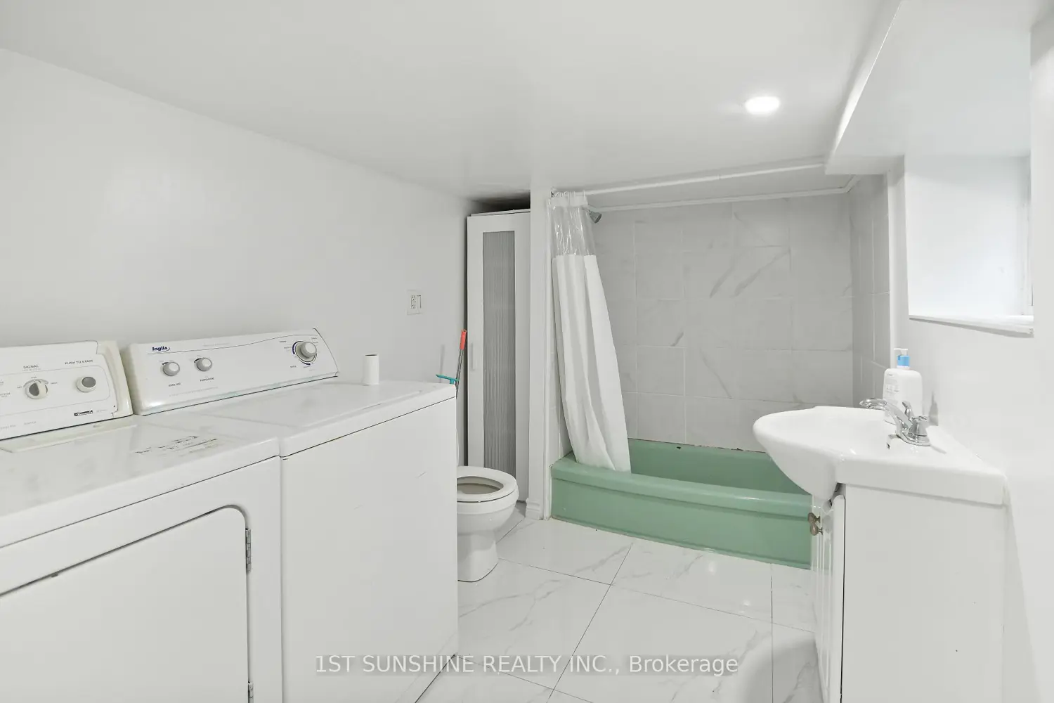 Additional image 10 of 61 Broadway Avenue