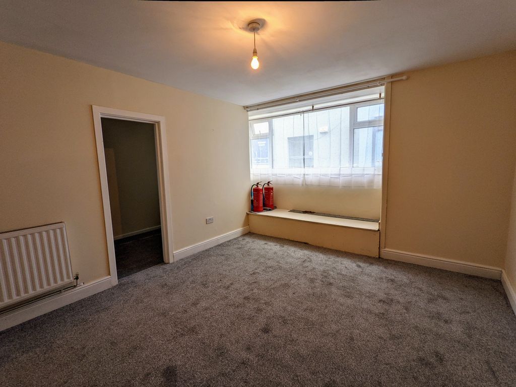 Additional image 3 of 1 bed flat to rentCarmarthen Street, Llandeilo, Carmarthenshire SA19