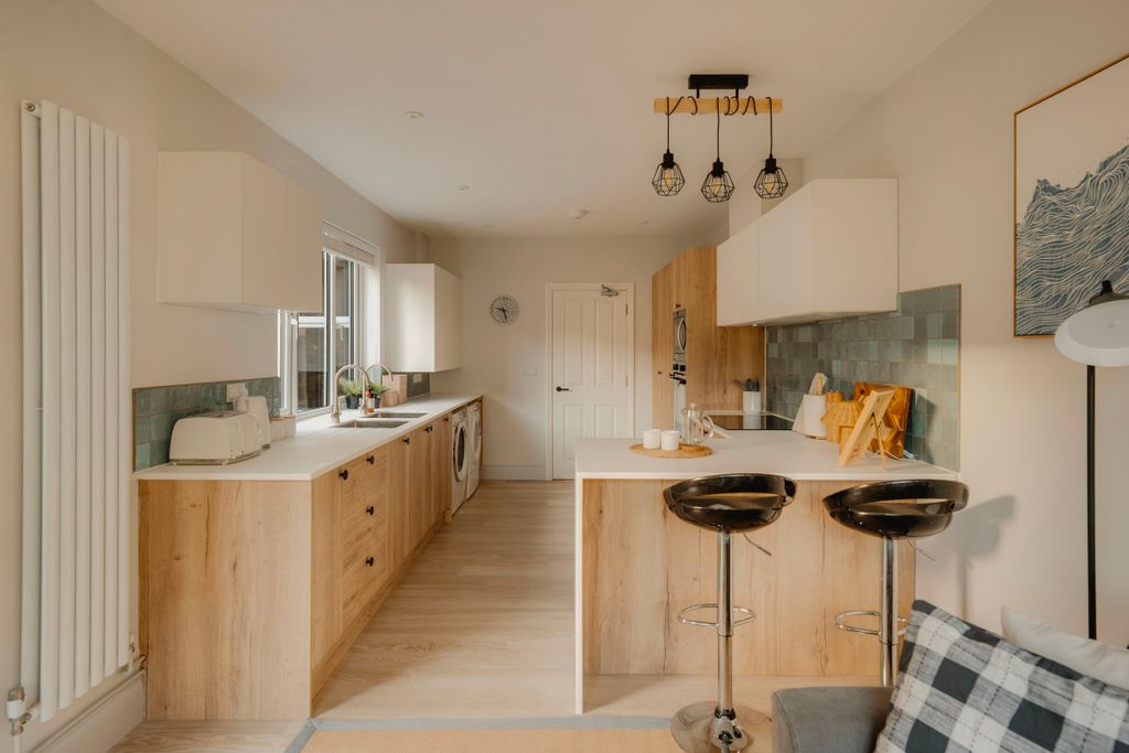 Additional image 3 of 5 bed detached house to rentNevil Road, Bristol BS7