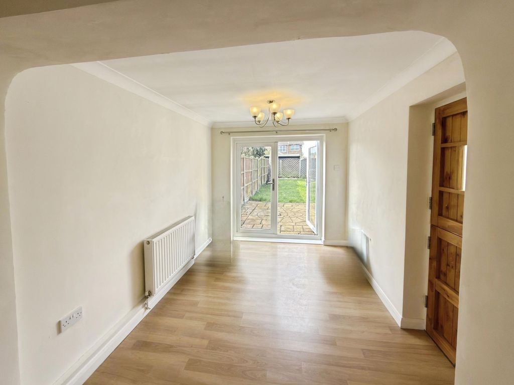 Additional image 4 of 3 bed semi-detached house to rentMelrose Close, Stamford PE9