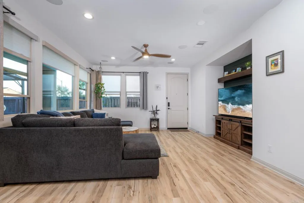 Additional image 7 of 1124 Calle Obsidiana Unit 3, Chula Vista, CA 91913