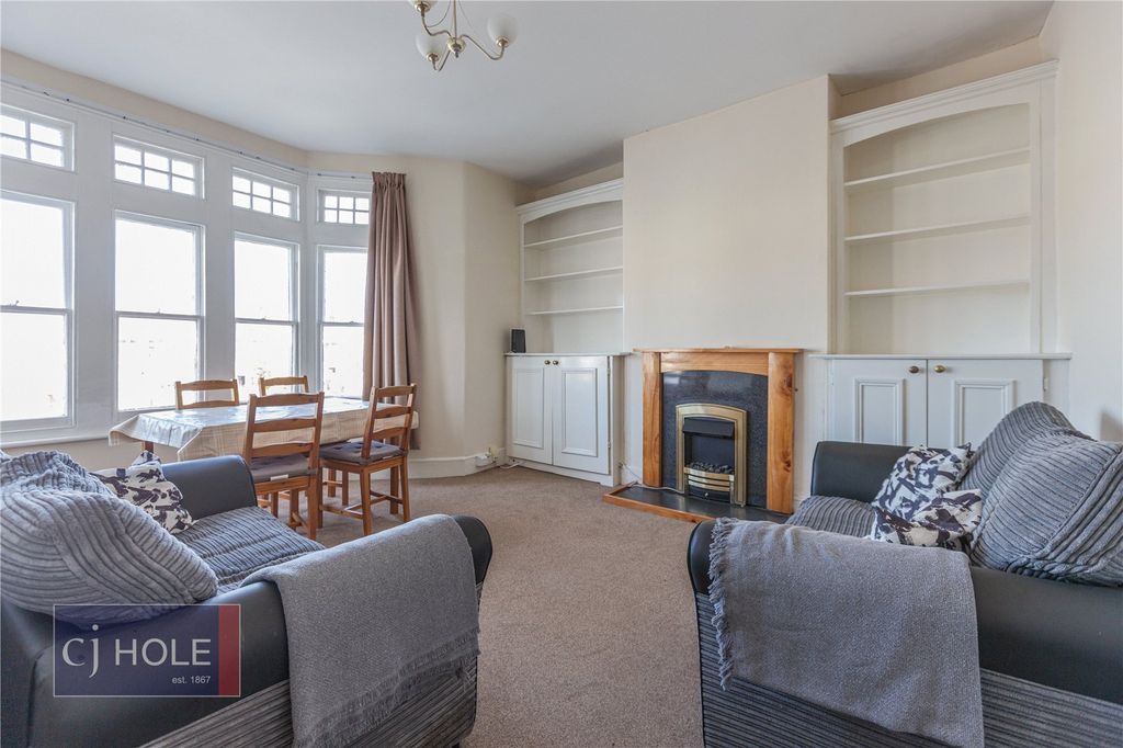 4 bed shared accommodation to rentOldbury Court Road, Fishponds, Bristol BS16 photo 2