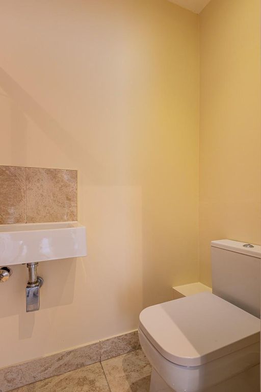 Additional image 8 of 2 bed flat to rentWindsor Road, Penarth CF64