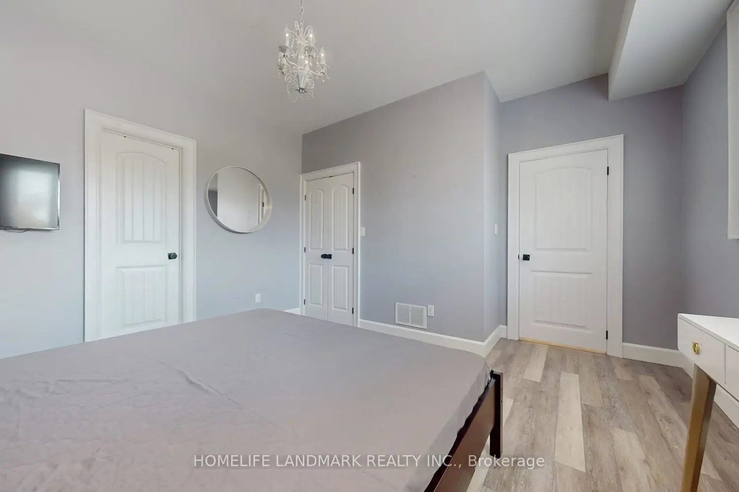 Additional image 12 of 208 Lakeshore Drive