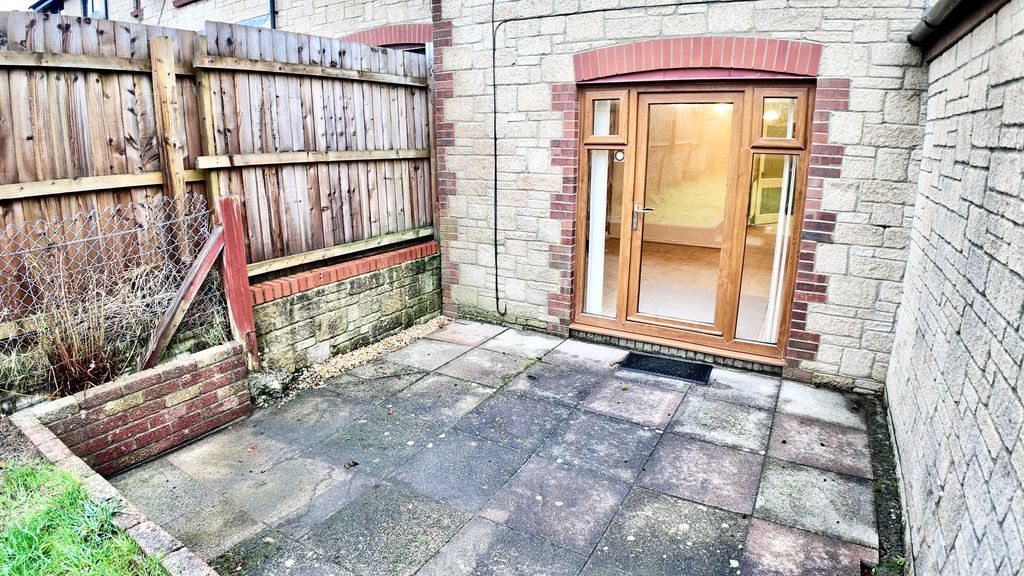 Additional image 12 of 2 bed terraced house to rentClos Llyswen, Penpedairheol CF82