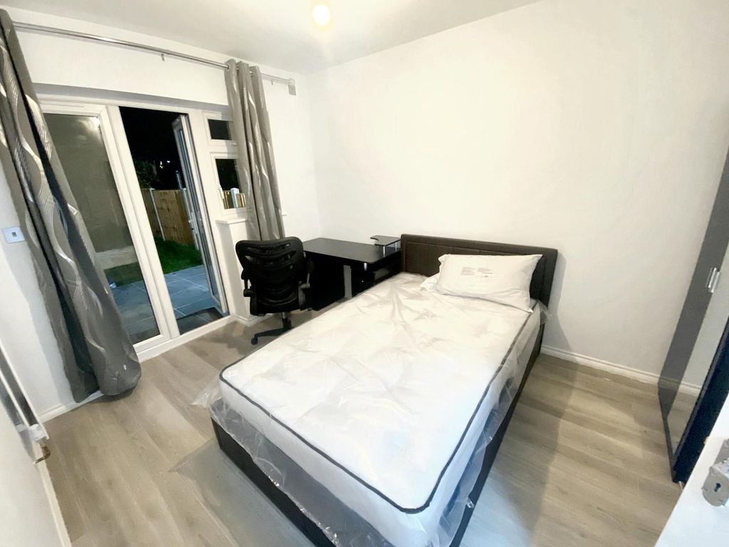 Additional image 5 of 6 bed property to rentHogarth Walk, Bristol BS7