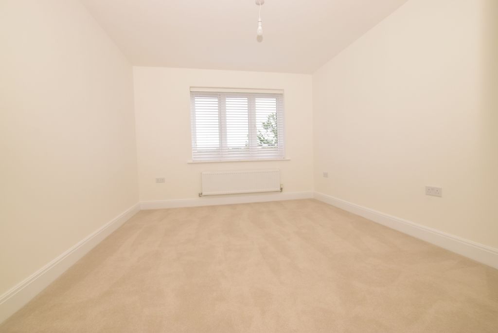 Additional image 7 of 2 bed flat to rentButtercup Road, Horsham RH12