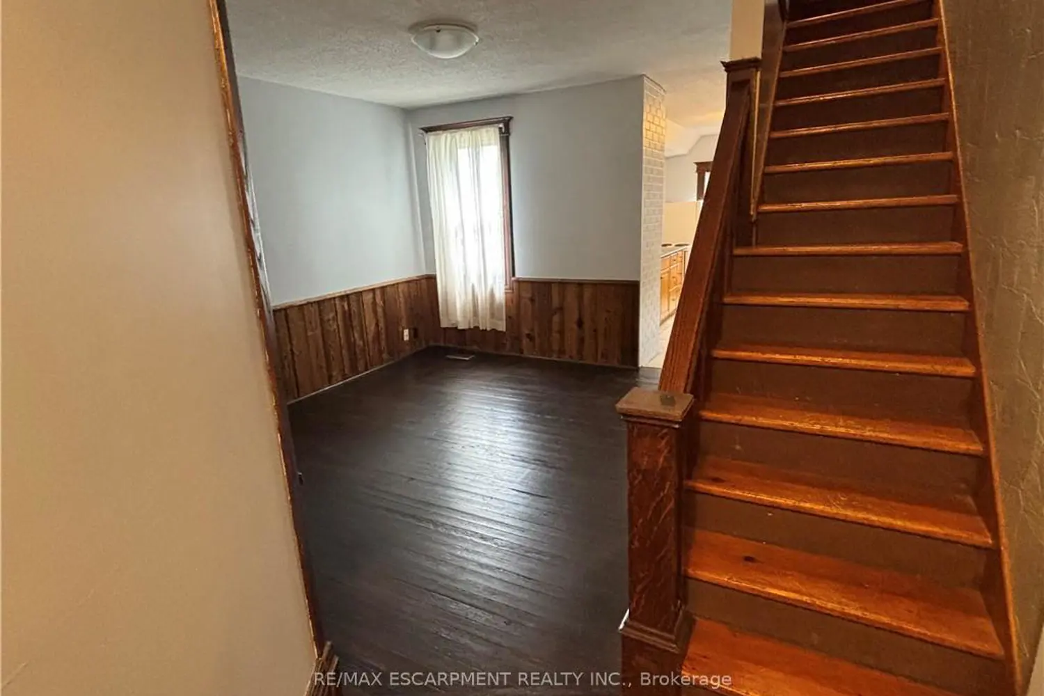 Additional image 5 of 463 East Main Street