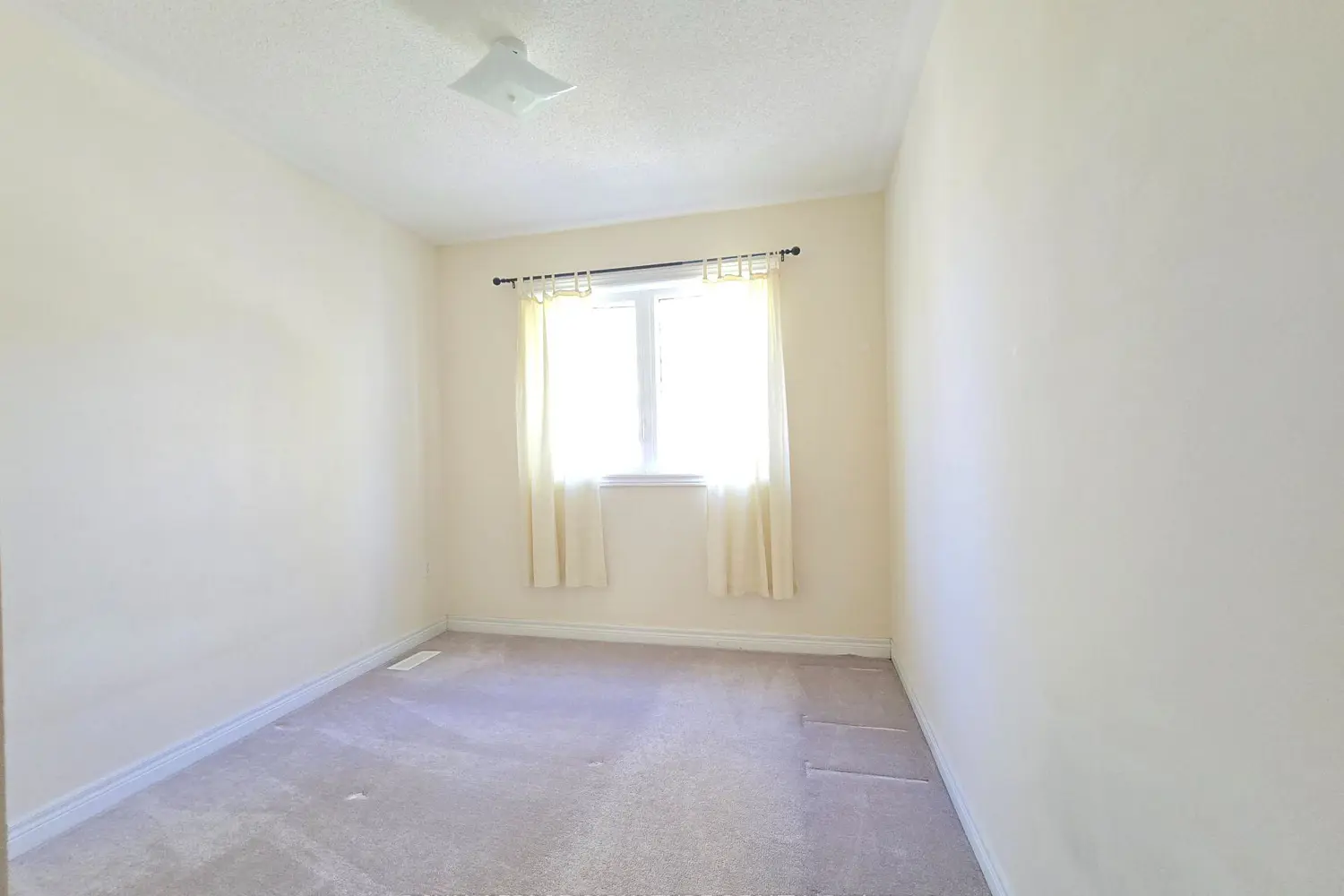 Additional image 6 of 2480 Earl Grey Avenue