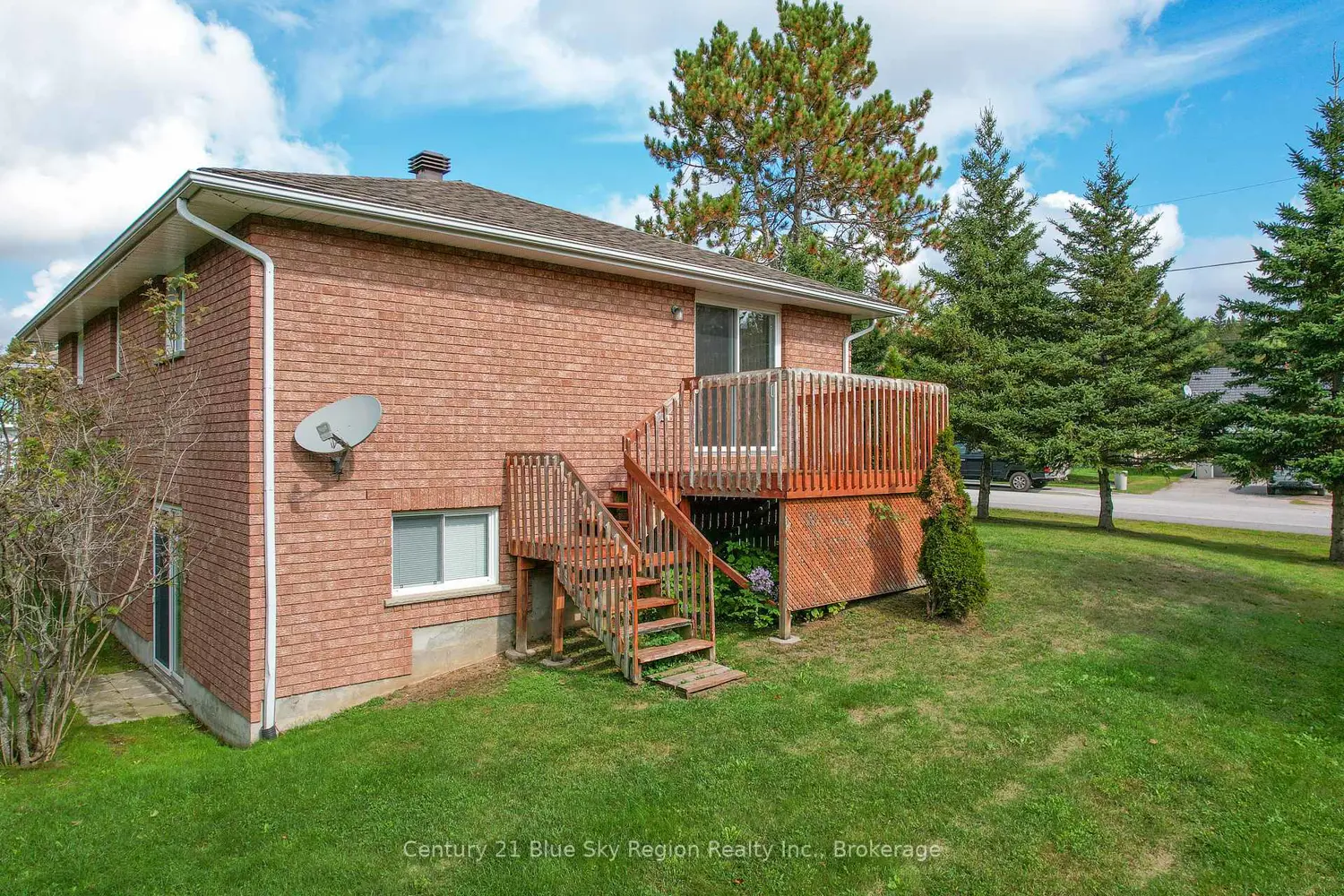 Additional image 4 of 363 Main Street