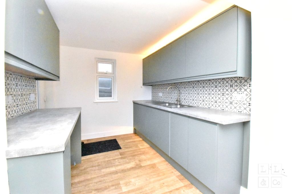 Additional image 3 of 6 bed detached house to rentLongdowns, Penryn TR10