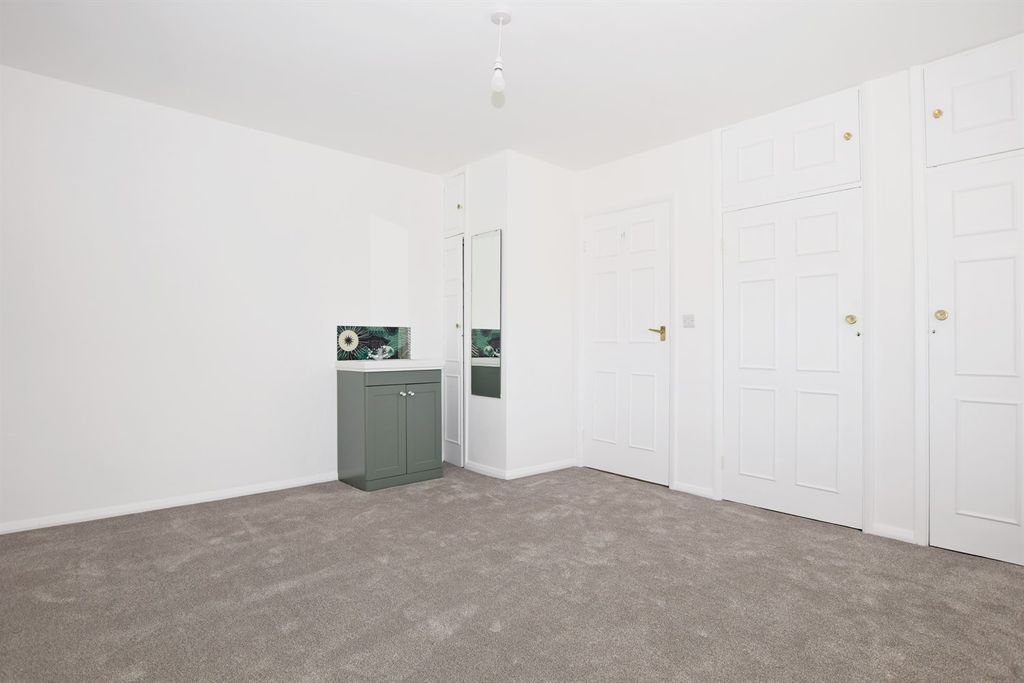 Additional image 6 of 5 bed detached house to rentLimmard Way, Bognor Regis, West Sussex PO22