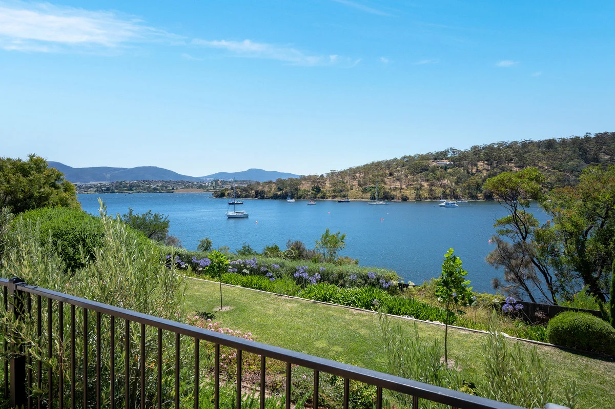 73 Derwent Avenue, Geilston Bay TAS 7015