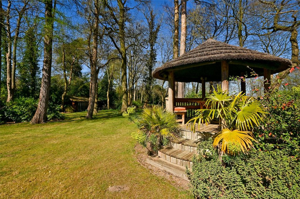 Additional image 7 of 5 bed detached house to rentRidgemead Road, Englefield Green, Egham, Surrey TW20