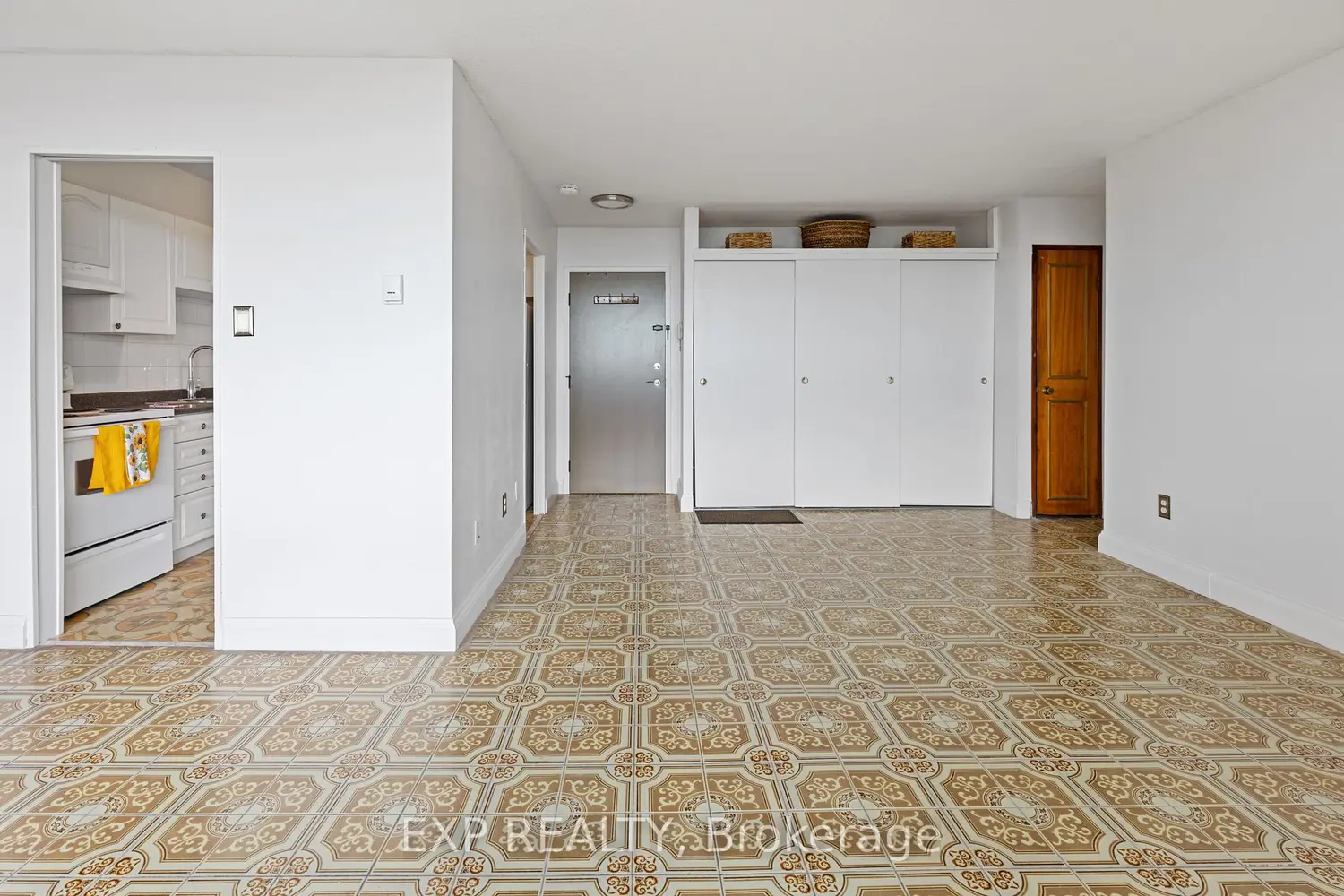 Additional image 3 of 3390 Weston Road 2006