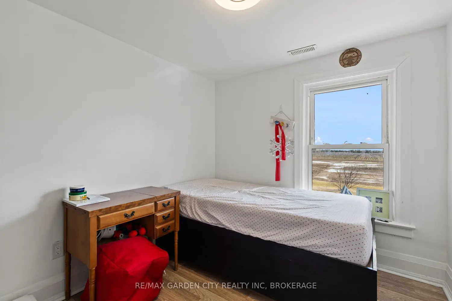 Additional image 17 of 997 Niagara Stone Road