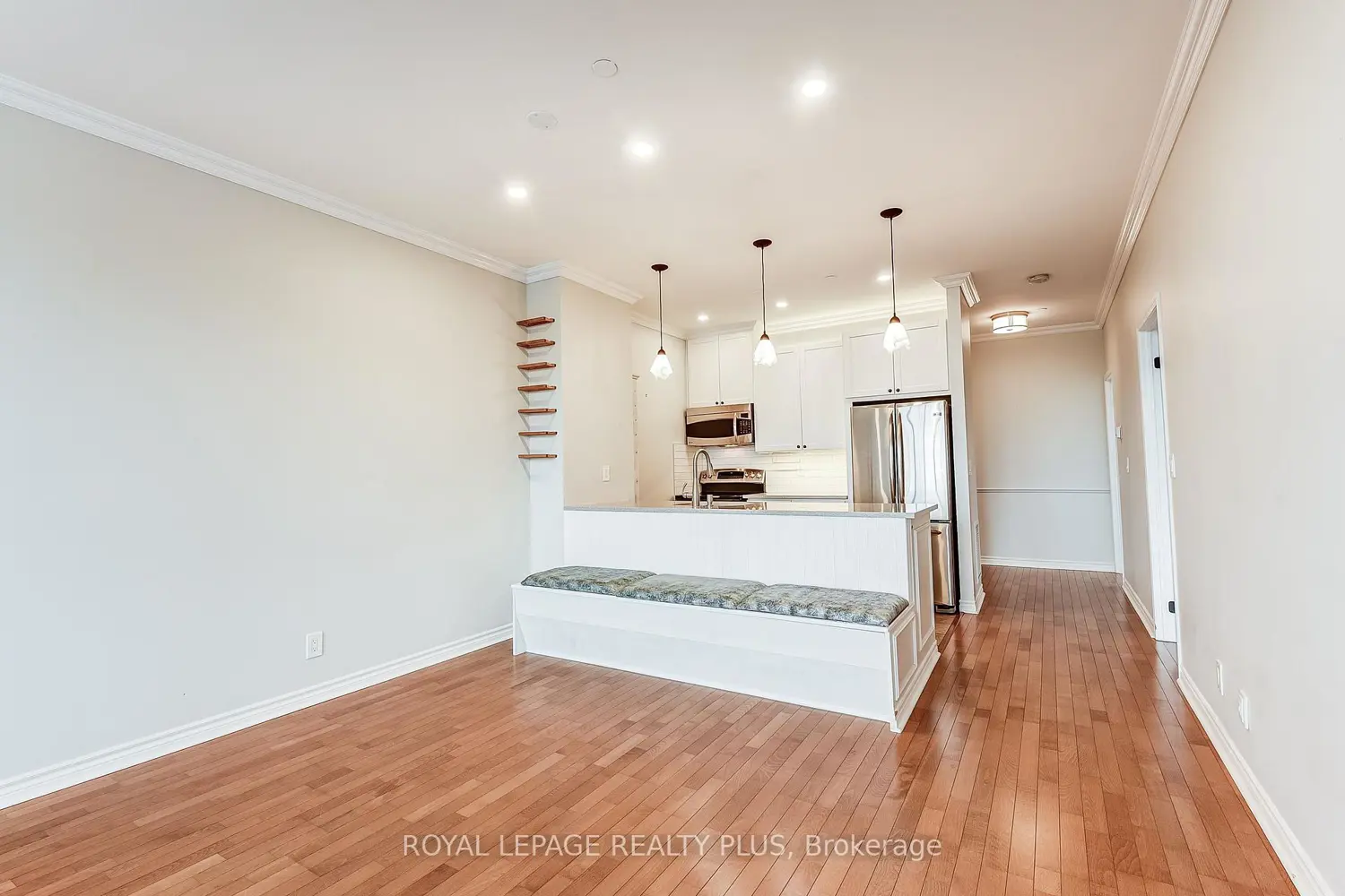 Additional image 12 of 980 Yonge Street 715