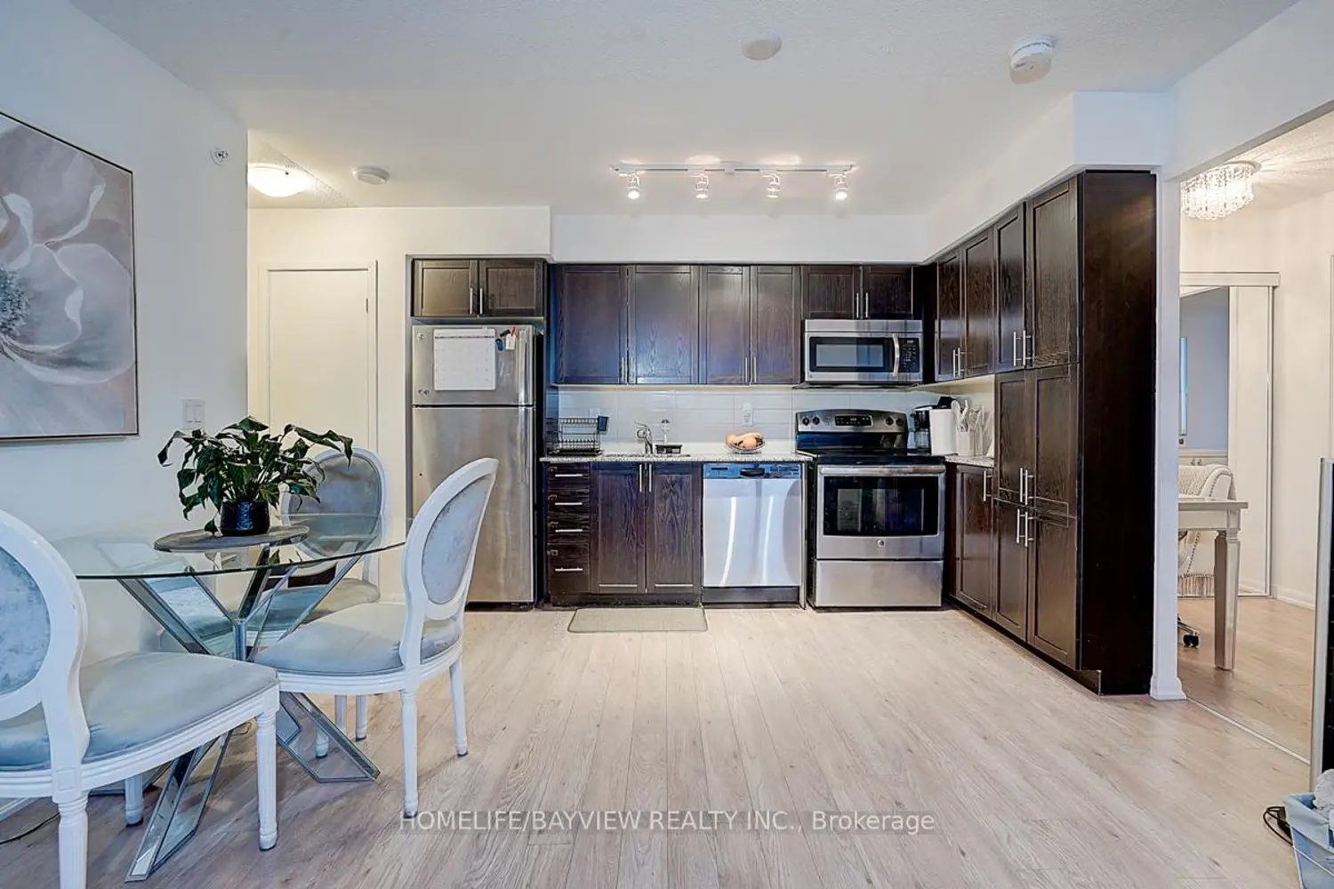 Additional image 17 of 830 Lawrence Avenue 2204