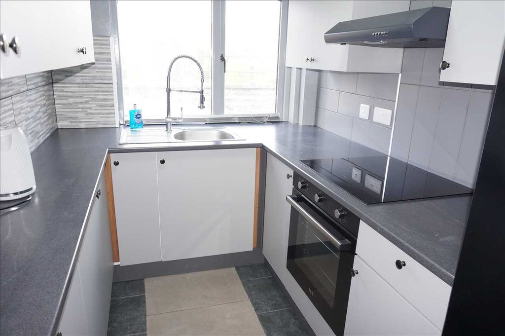 Additional image 6 of 1 bed flat to rentHeol Capel Ifan, Pontyberem, Llanelli SA15