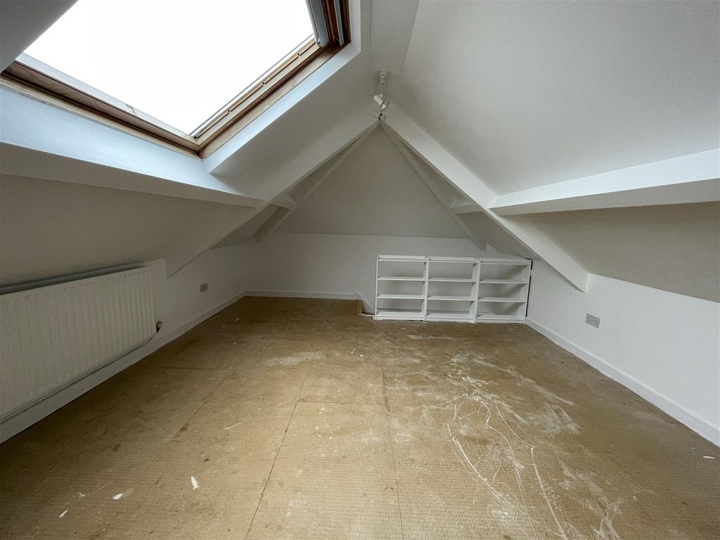 Additional image 23 of 3 bed semi-detached house to rentBethania Road, Upper Tumble, Llanelli SA14