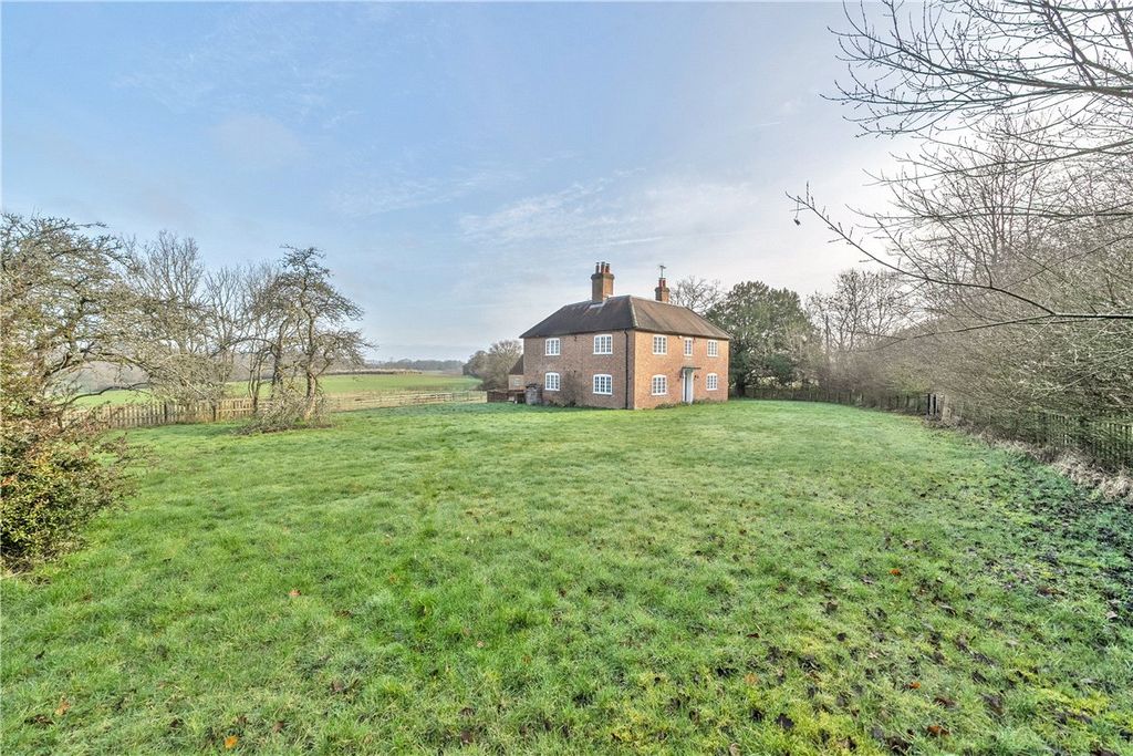 Additional image 19 of 4 bed detached house to rentThe Slade, Bucklebury, Berkshire RG7