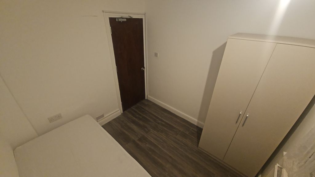 Additional image 23 of 8 bed shared accommodation to rentBiscot Road, Luton LU3