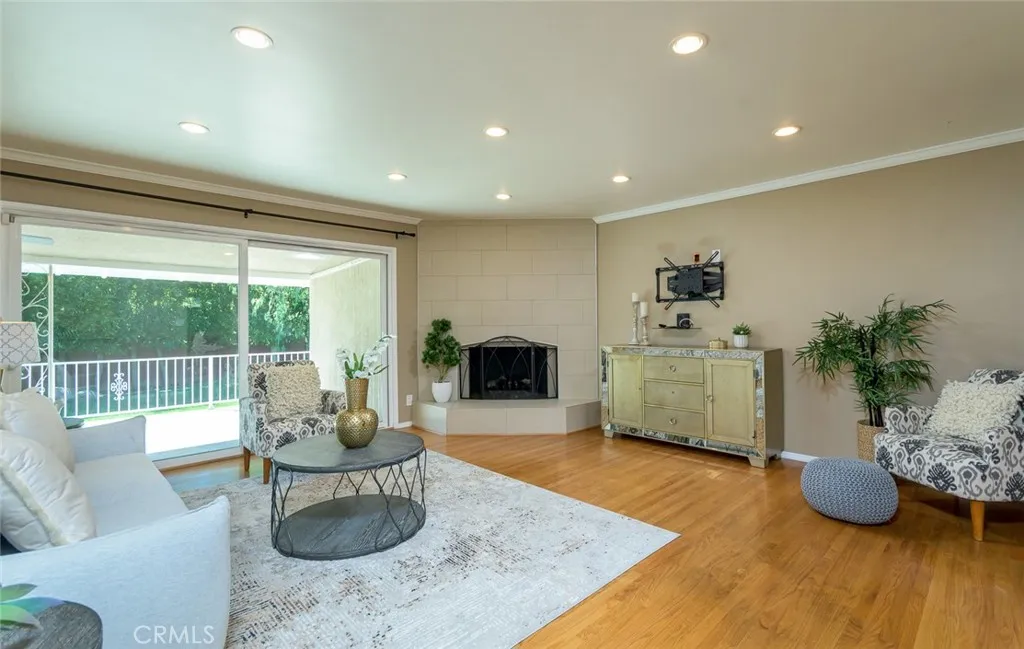 Additional image 95 of 306 Parkwood Drive, Glendale, CA 91202