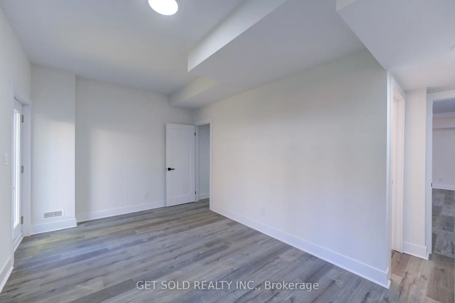 Additional image 14 of 6701 Thorold Stone Road 7