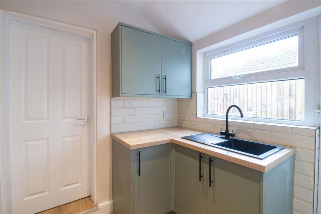 Additional image 20 of 3 bed property to rent22 David Street, Blackwood NP12