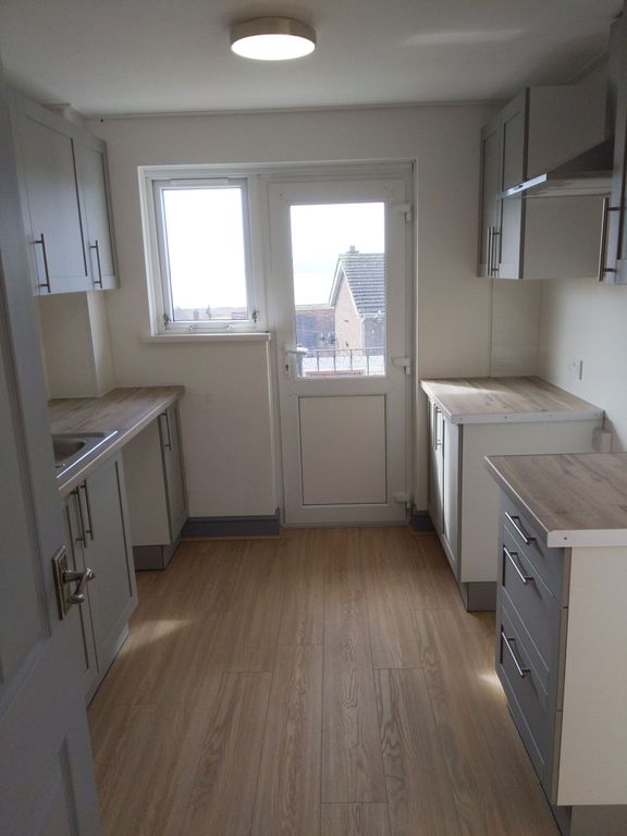 Additional image 8 of 3 bed semi-detached house to rentMaes Yr Haf, Pwll SA15