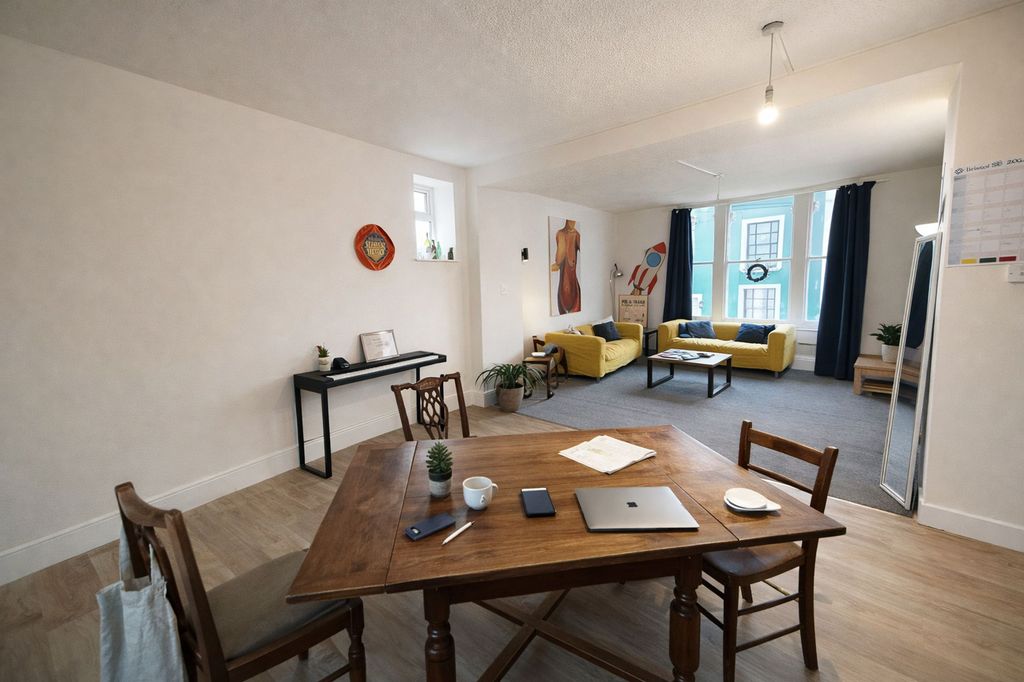 5 bed flat to rent7-9 Worrall Road, Bristol BS8 photo 3