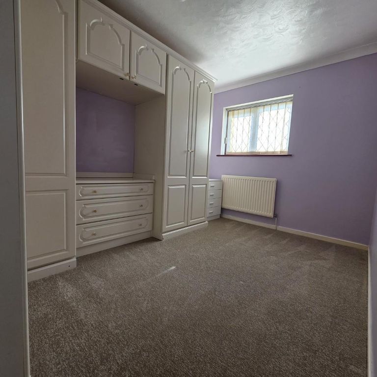 Additional image 4 of 2 bed property to rentHazel Mead, Brynmenyn CF32