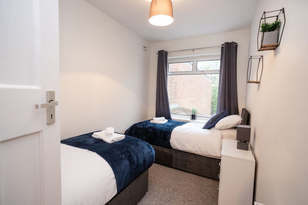 Additional image 7 of 3 bed flat to rentDownend Road, Downend, Bristol, Gloucestershire BS16