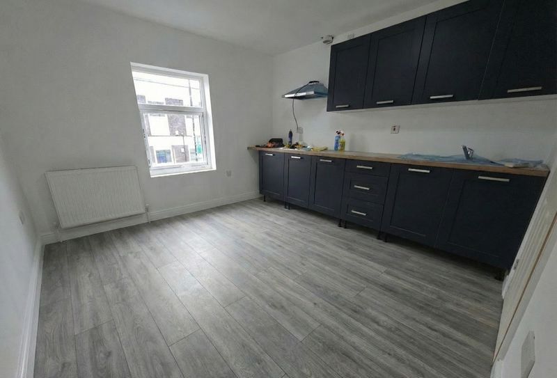 Additional image 4 of 9 bed property to rentUpper High Street, Wednesbury WS10