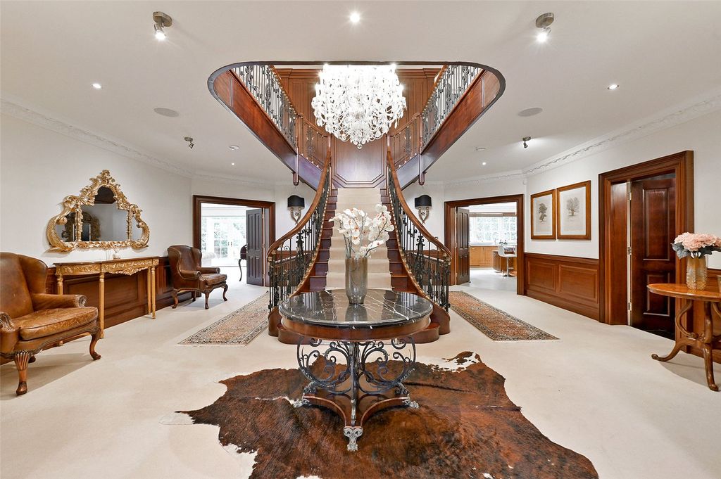 Additional image 2 of 7 bed detached house to rentDukes Kiln Drive, Gerrards Cross, Buckinghamshire SL9
